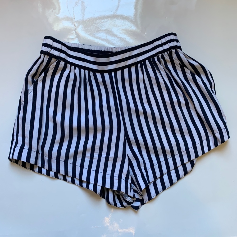 Splendid navy and white striped shorts size S!